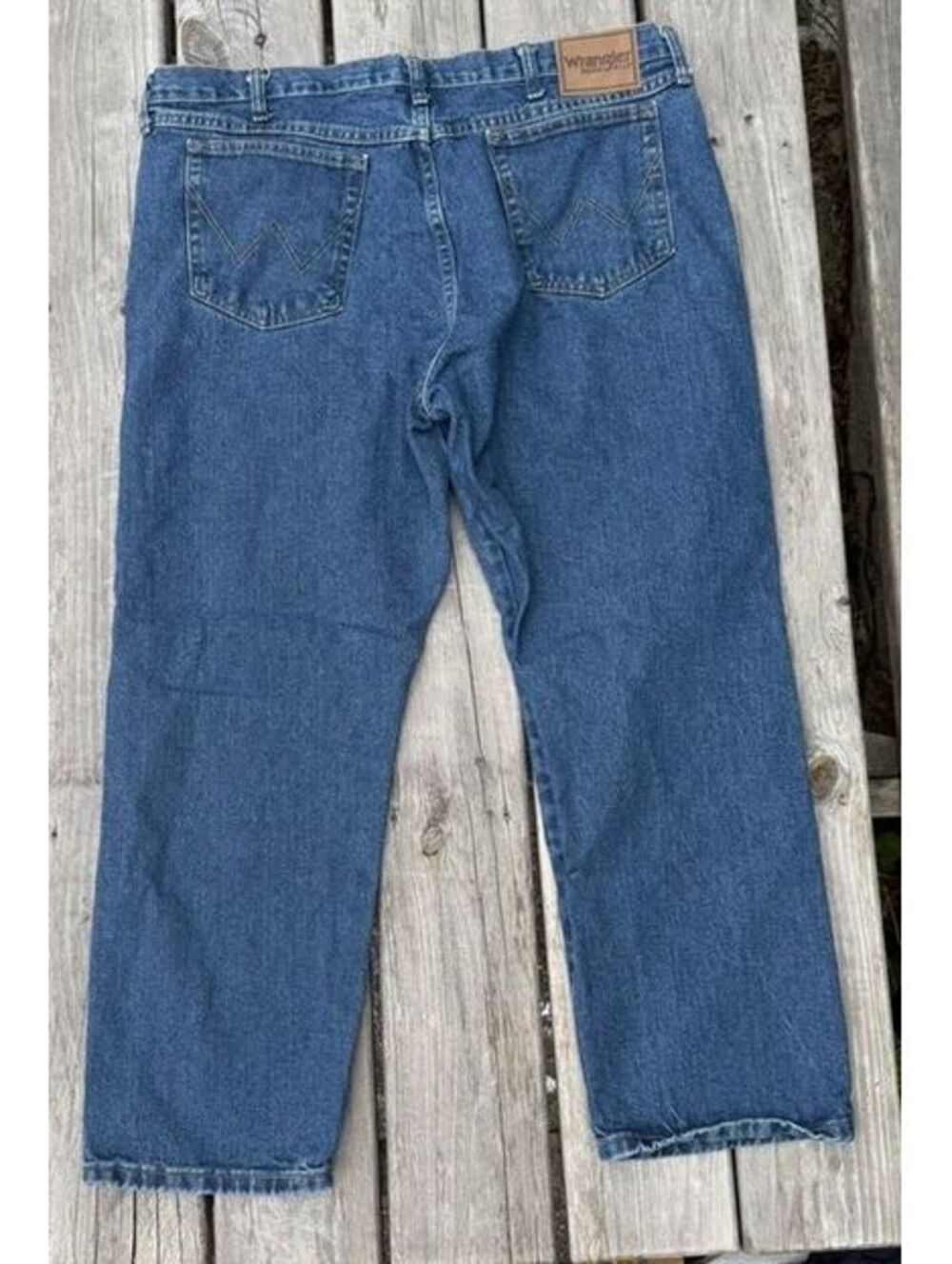 Wrangler Rugged Wear Jeans Men’s 40x29 Relaxed Straight Blue 35001AI - Picture 2 of 6